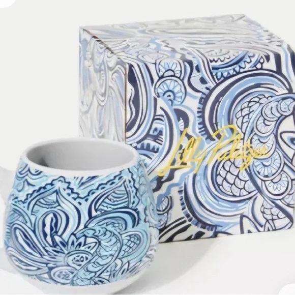 LILLY PULITZER CERAMIC MUG IN Resort White Give It A Whirl - Picture 2 of 8
